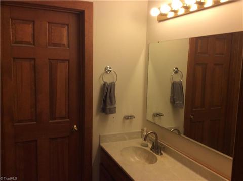 4203 Sunburst Dr, High Point, NC 27265 photo 16