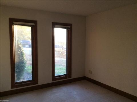 4203 Sunburst Dr, High Point, NC 27265 photo 5