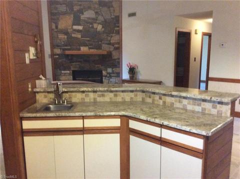 4203 Sunburst Dr, High Point, NC 27265 photo 8