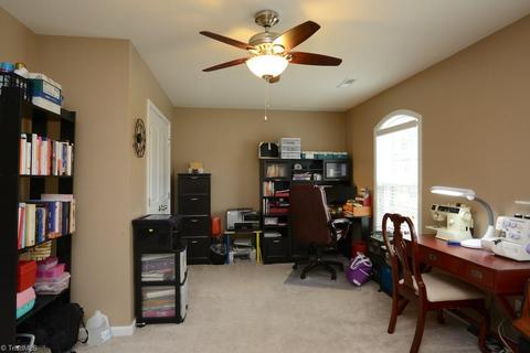 2807 Splitbrooke Dr, High Point, NC 27265 photo 18
