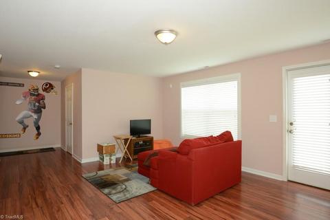 2807 Splitbrooke Dr, High Point, NC 27265 photo 28