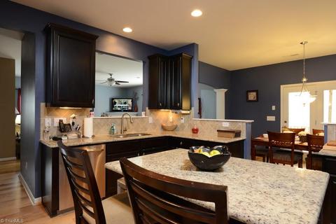 2807 Splitbrooke Dr, High Point, NC 27265 photo 9