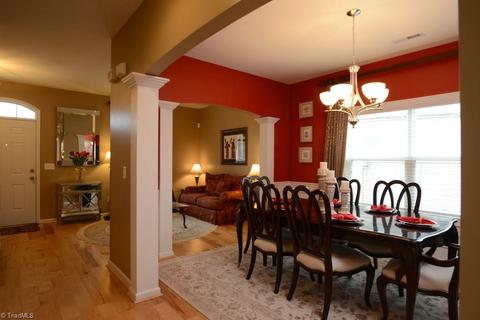 2807 Splitbrooke Dr, High Point, NC 27265 photo 3