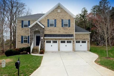 2807 Splitbrooke Dr, High Point, NC 27265 photo 1