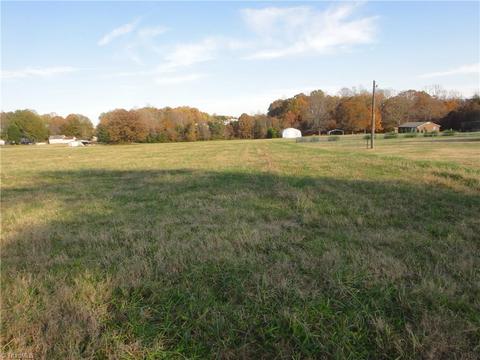 607 Lakedale Rd, Colfax, NC 27235 photo 3