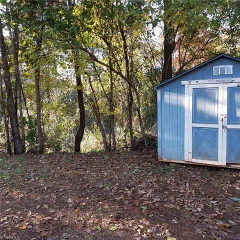 704 Kroll Ln, High Point, NC 27260 photo 17