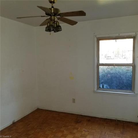 704 Kroll Ln, High Point, NC 27260 photo 8