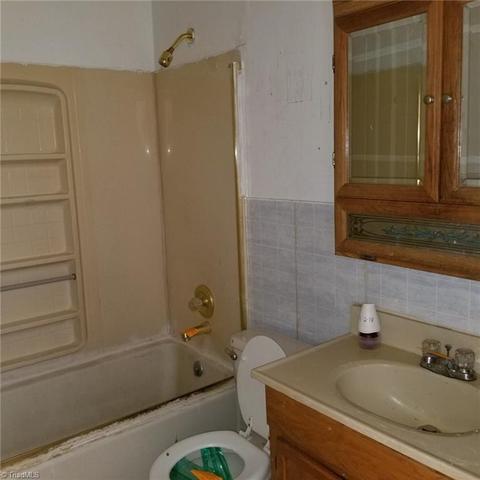704 Kroll Ln, High Point, NC 27260 photo 12