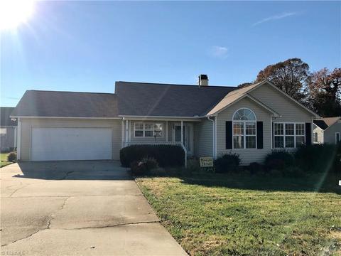 1503 Manora Ct, High Point, NC 27265 photo 1