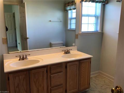 1503 Manora Ct, High Point, NC 27265 photo 16