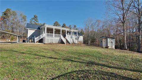 121 Cedar Bluff Trl, Dobson, NC 27017 photo 4