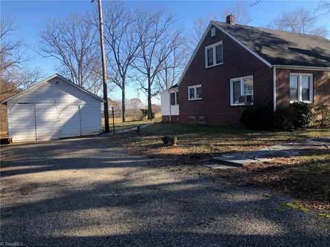 576 Rash Rd, Olin, NC 28660 photo 14