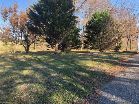 576 Rash Rd, Olin, NC 28660 photo 15