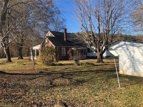 576 Rash Rd, Olin, NC 28660 photo 17