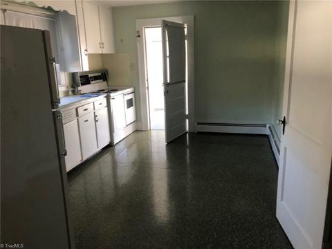 576 Rash Rd, Olin, NC 28660 photo 6