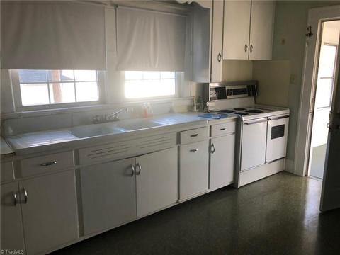 576 Rash Rd, Olin, NC 28660 photo 7