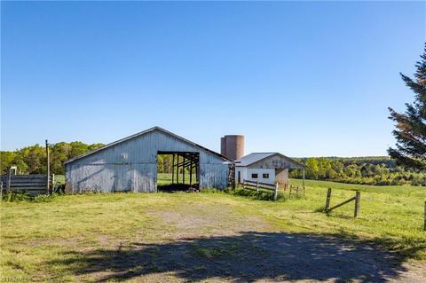 122 Doby Rd, Harmony, NC 28634 photo 12