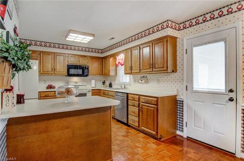 2455 Willard Rd, High Point, NC 27265 photo 10