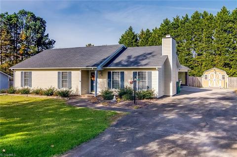 2455 Willard Rd, High Point, NC 27265 photo 2