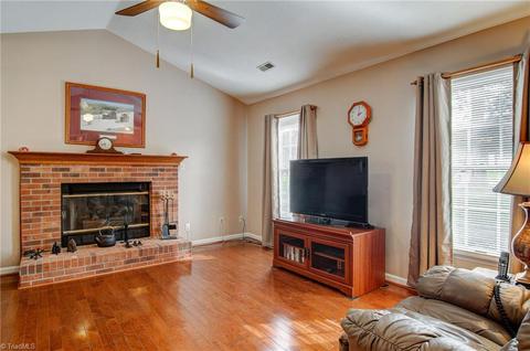 2455 Willard Rd, High Point, NC 27265 photo 8