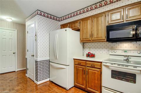 2455 Willard Rd, High Point, NC 27265 photo 12