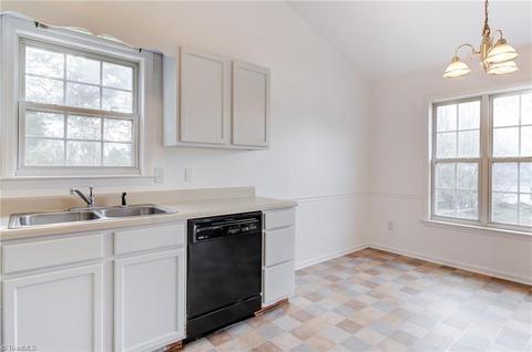 4690 Hampton Rd, Clemmons, NC 27012 photo 13