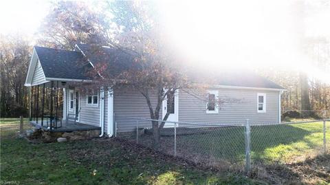 172 Guy Crouse Rd, Traphill, NC 28685 photo 4
