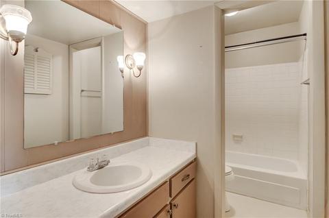 2402 Timberlake Ave, High Point, NC 27265 photo 28