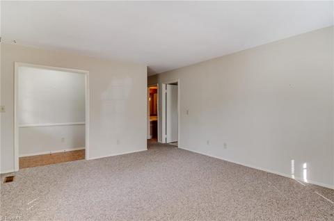 2402 Timberlake Ave, High Point, NC 27265 photo 10
