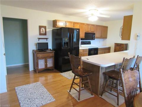 902 Mountainview Rd, King, NC 27021 photo 25