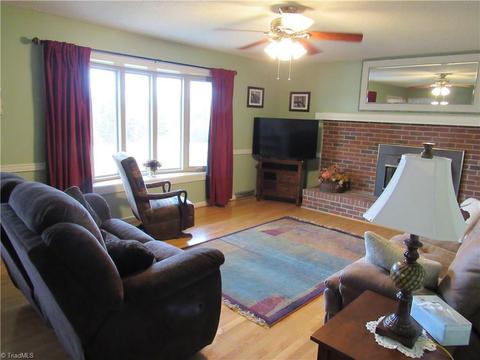 902 Mountainview Rd, King, NC 27021 photo 17