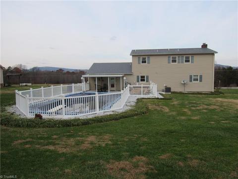 902 Mountainview Rd, King, NC 27021 photo 14