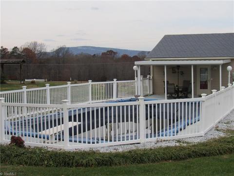 902 Mountainview Rd, King, NC 27021 photo 8