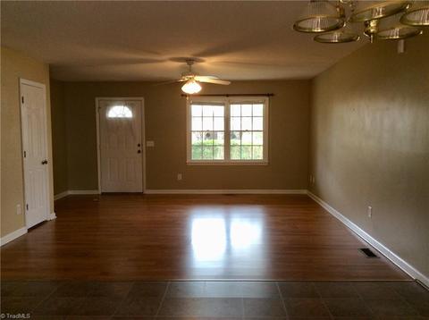 2115 Barclay Pl, Randleman, NC 27317 photo 2