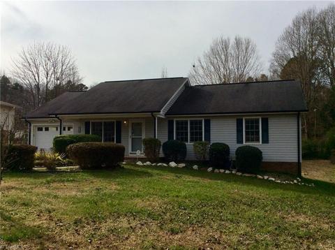 2115 Barclay Pl, Randleman, NC 27317 photo 1