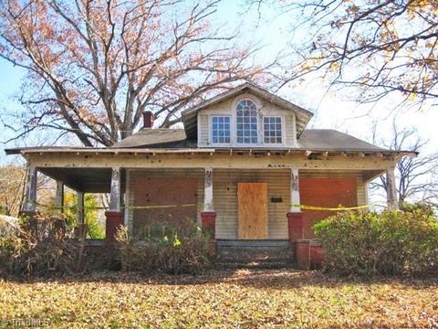 652 Riverside Dr, Eden, NC 27288 photo 1