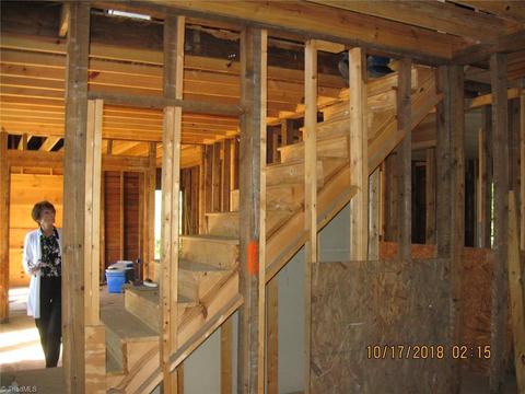 652 Riverside Dr, Eden, NC 27288 photo 7