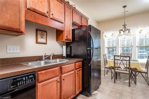5301 Forester Dr, High Point, NC 27265 photo 10