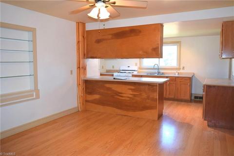 1151 Bald Hill Loop, Madison, NC 27025 photo 4