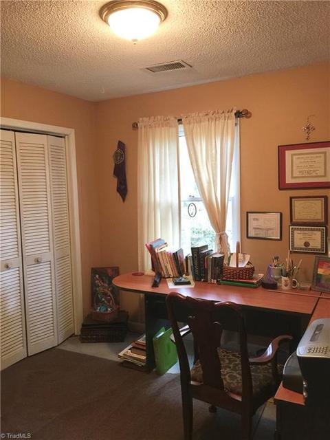 203 Edgeview Rd, High Point, NC 27260 photo 18