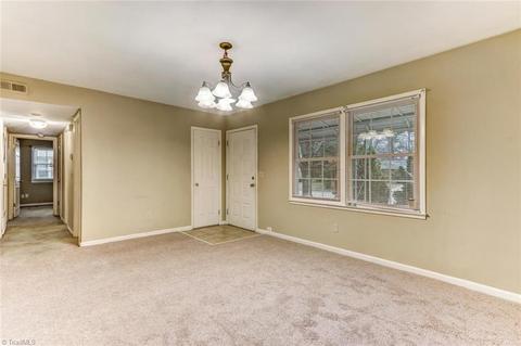 1717 Gavin Dr, High Point, NC 27260 photo 5