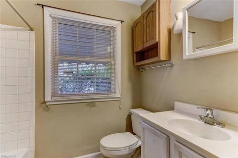 1717 Gavin Dr, High Point, NC 27260 photo 18