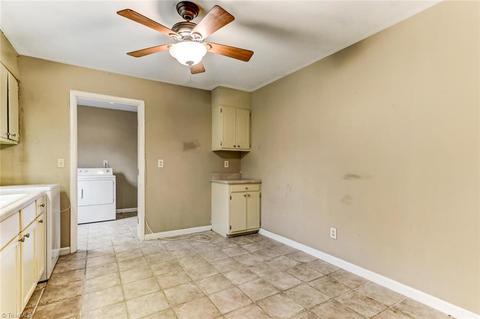 1717 Gavin Dr, High Point, NC 27260 photo 7