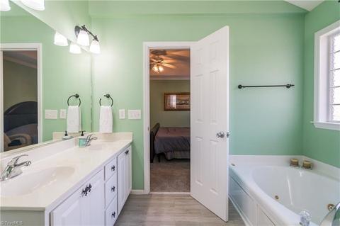 904 Ruskin Dr, High Point, NC 27265 photo 19