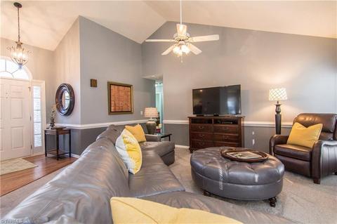 904 Ruskin Dr, High Point, NC 27265 photo 6
