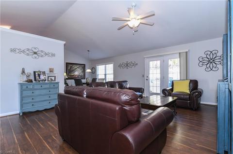 2424 Featherstone Ct, Trinity, NC 27370 photo 7