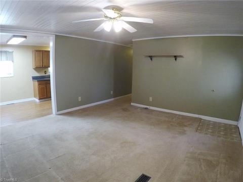 367 Dishmon Loop, Eden, NC 27288 photo 8