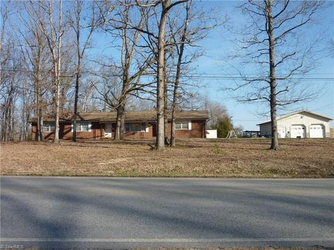 5434 Tom Hill Rd, Trinity, NC 27370 photo 1
