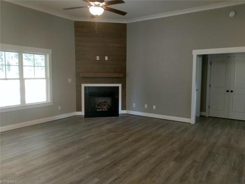 4261 Bordeaux Dr, Trinity, NC 27370 photo 5