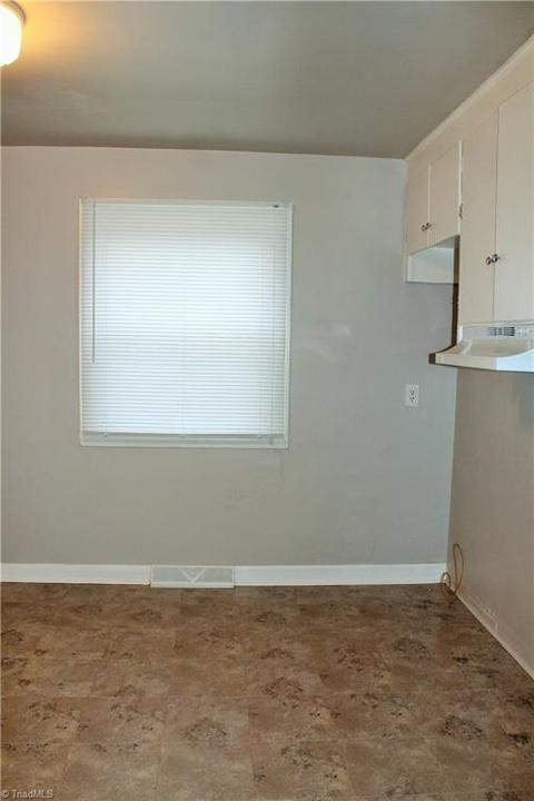 709 Commerce Ave, High Point, NC 27260 photo 6